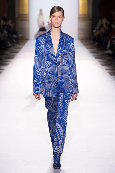 Look 43